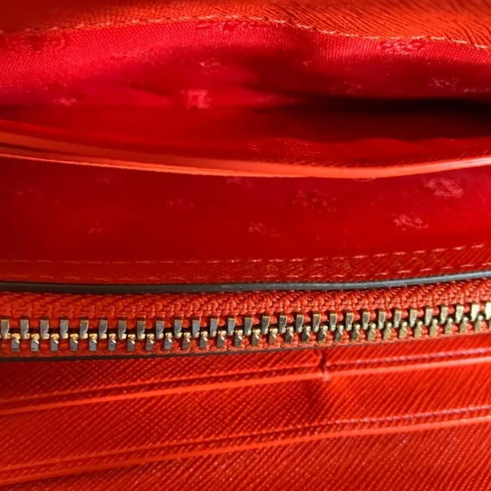 Tory Burch Round Zip Medium Continental Wallet in Red Saffiano Leather EUC